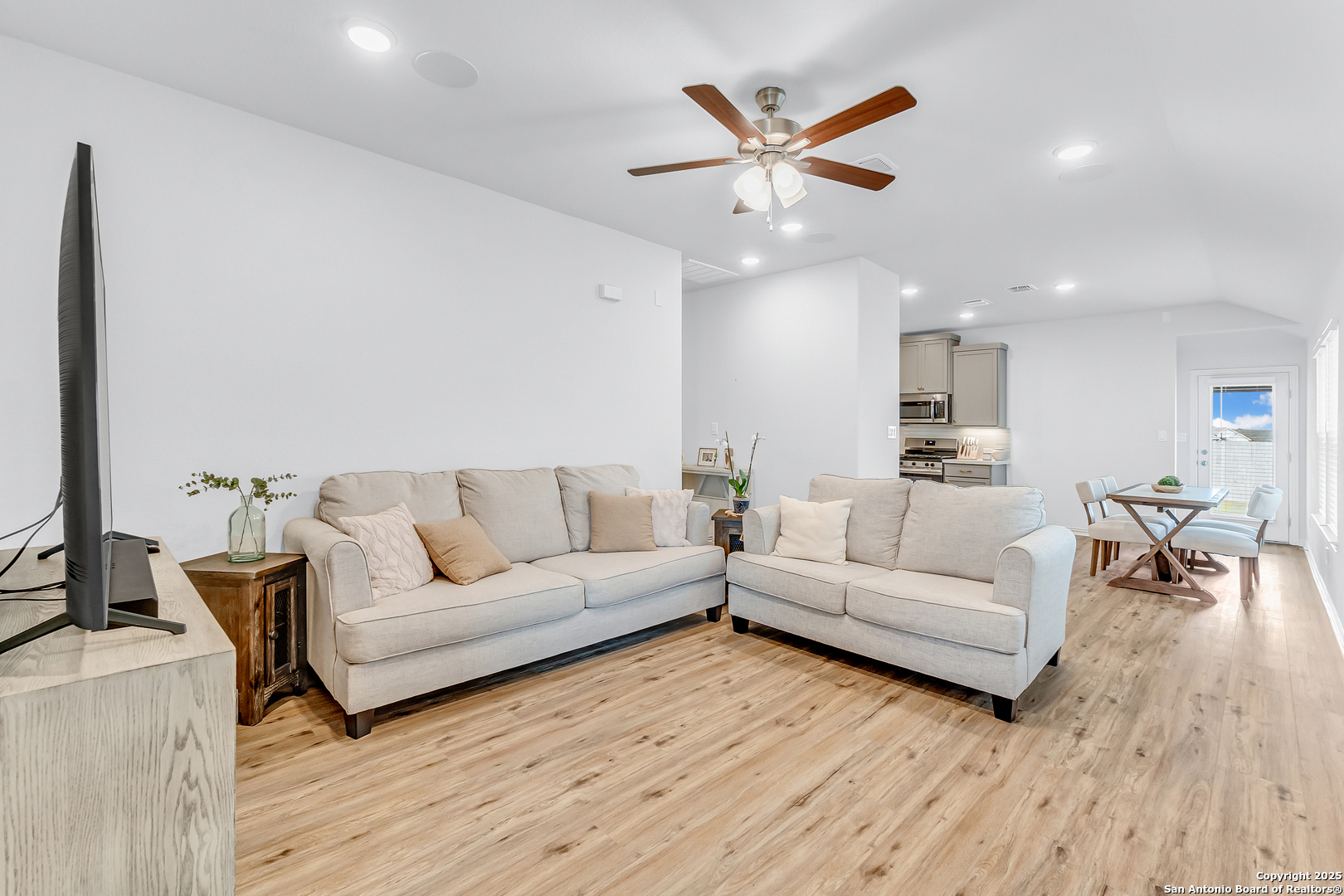 Property Photo: 2054 Flametree TX 78132