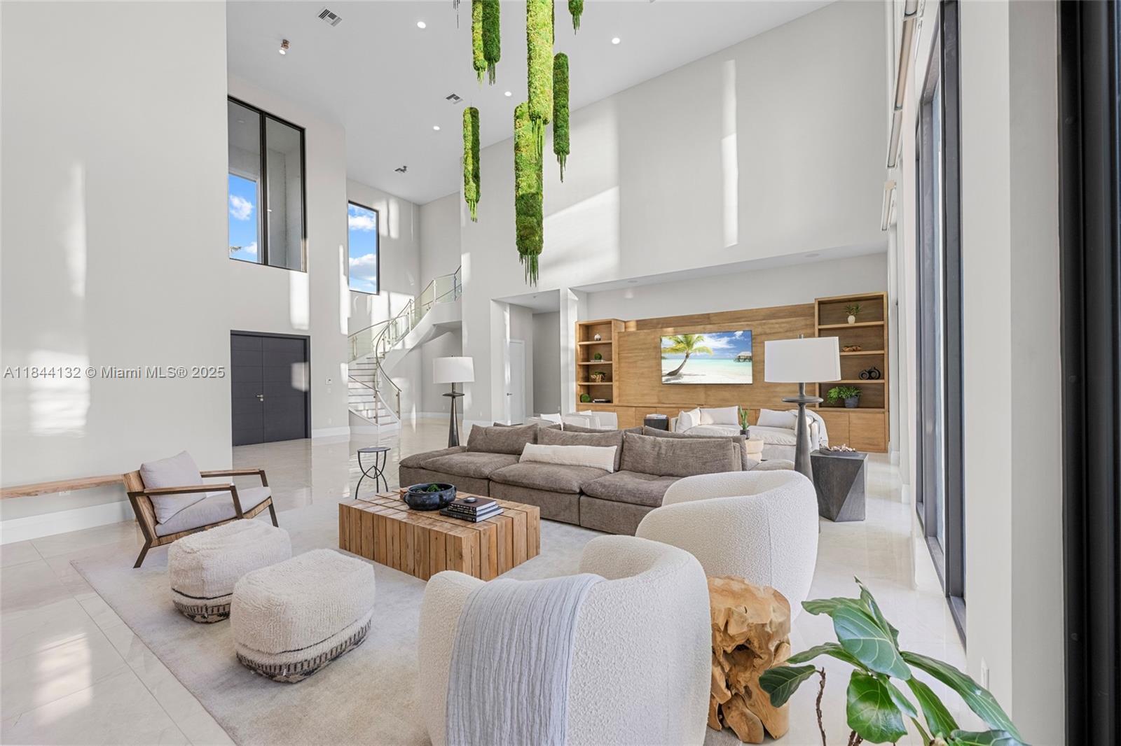 Property Photo: 3275 Islewood Ave FL 33332