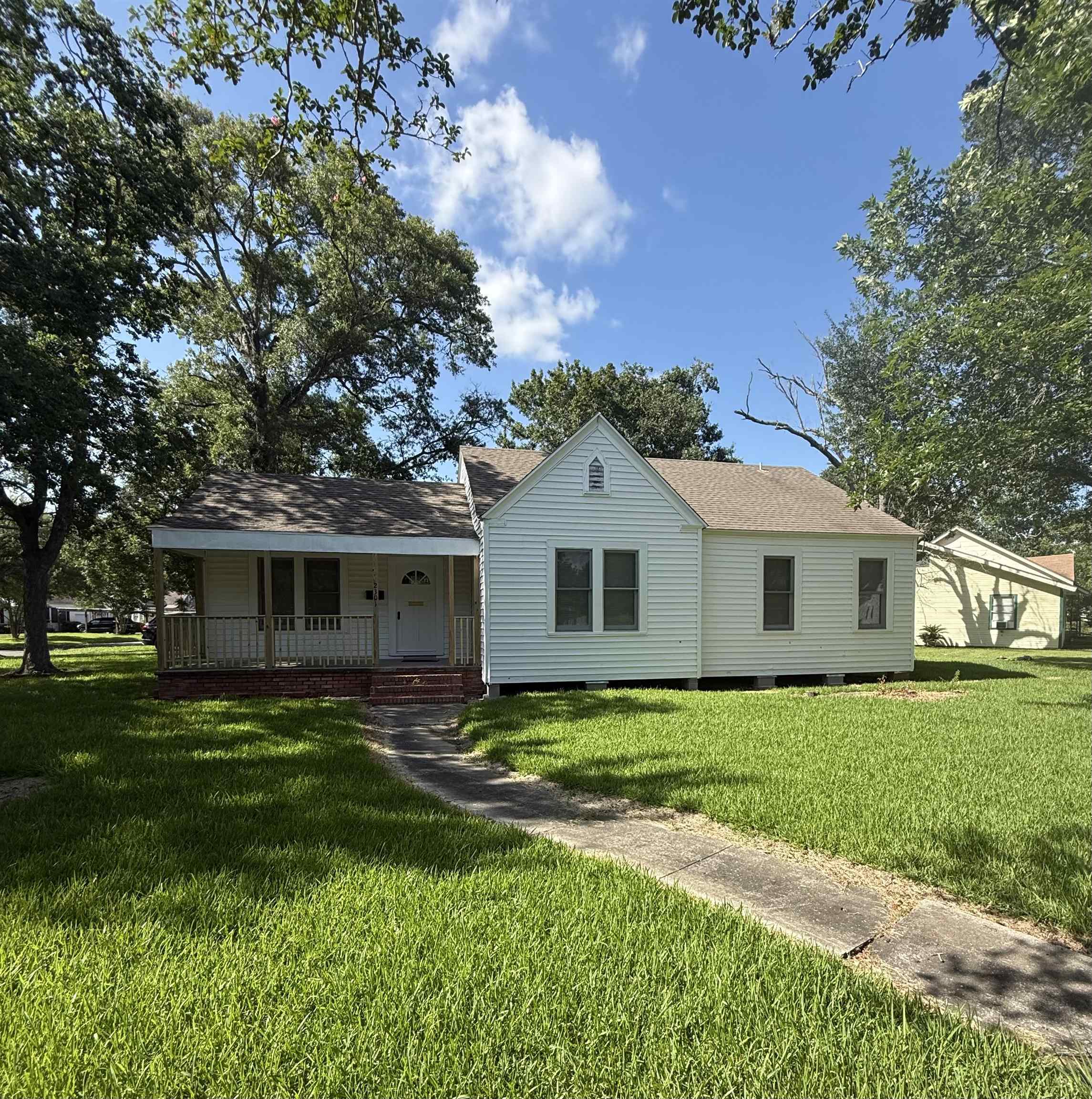 2301 Glenwood  Port Arthur TX 77642 photo