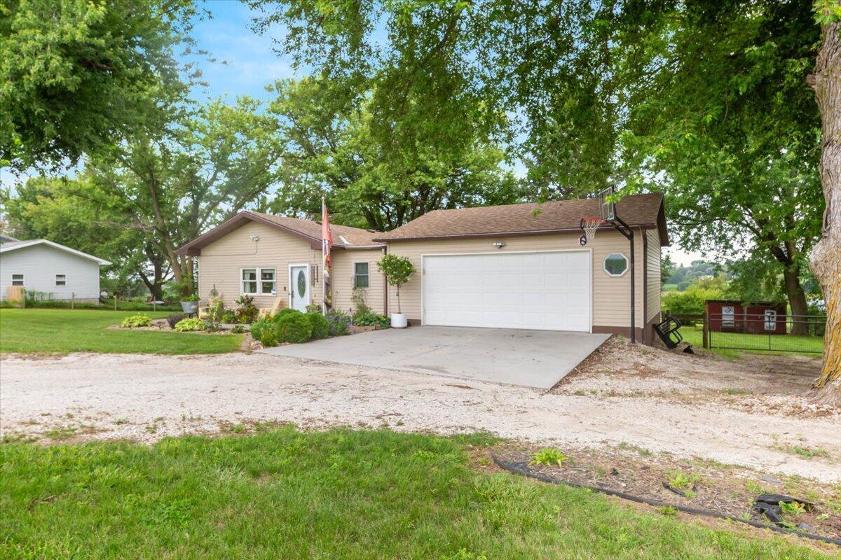 Property Photo:  30650 State Lane  IA 51559 