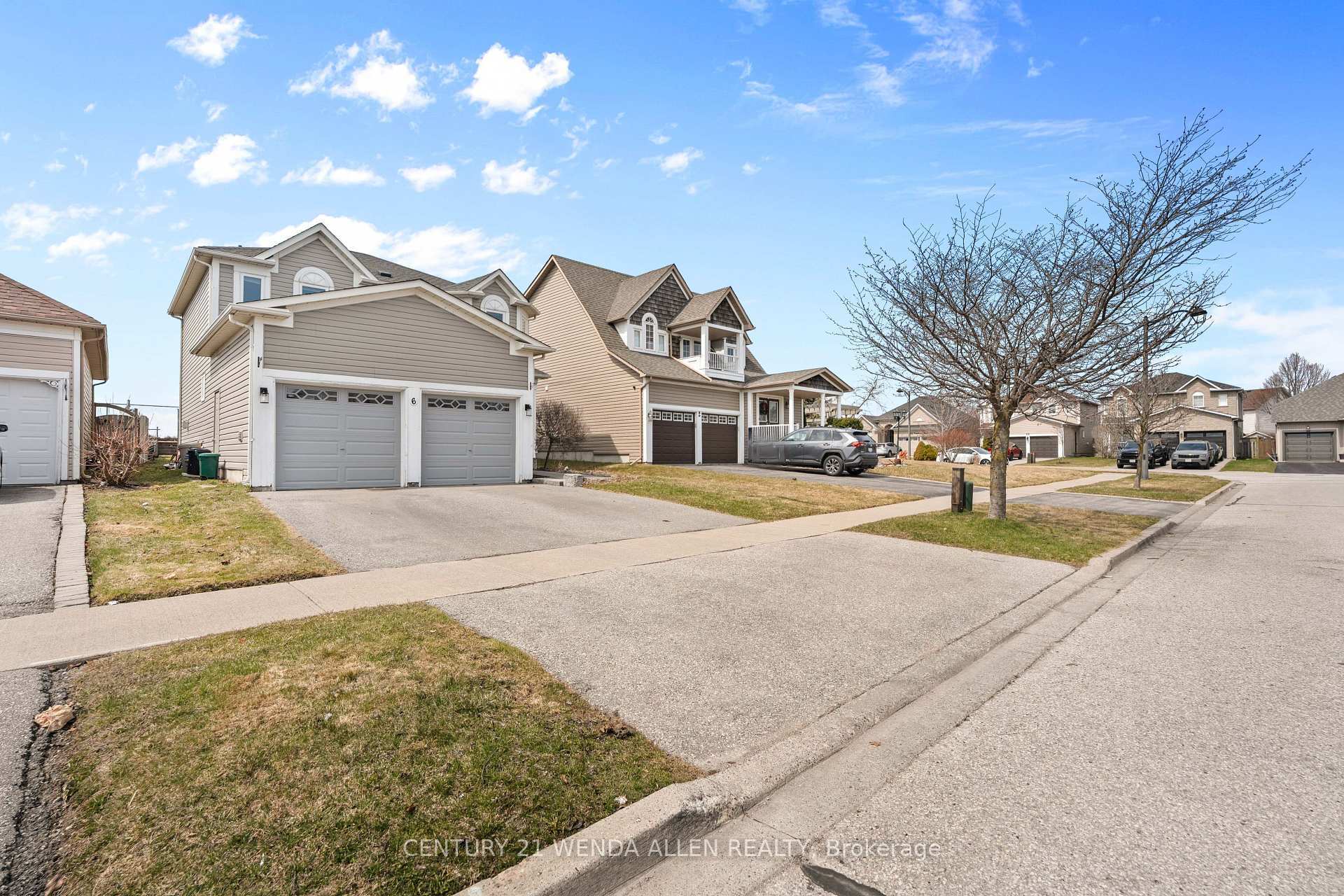 Property Photo:  6 Hammond Street  ON L1C 5E5 