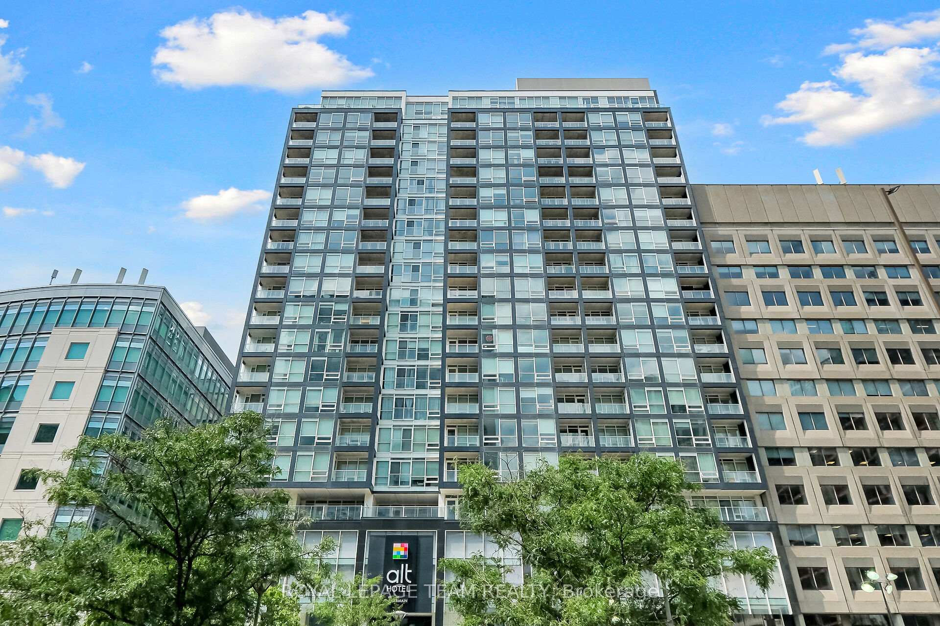 Property Photo: 199 Slater Street Street 2204 ON K1P 0C8