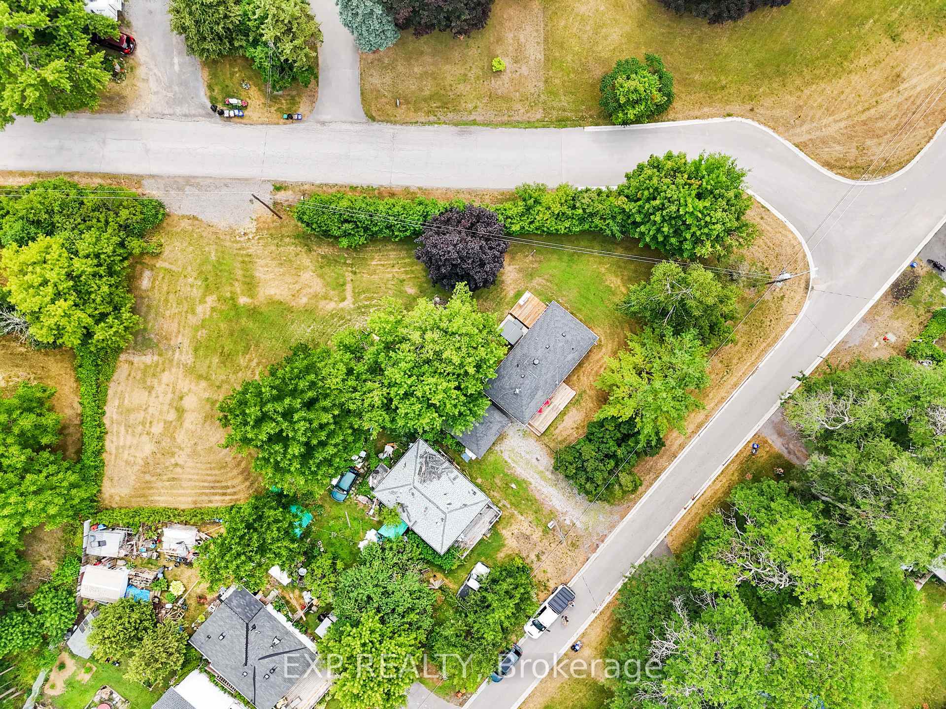 Property Photo: 5421 Lakeshore Drive ON K0K 2H0
