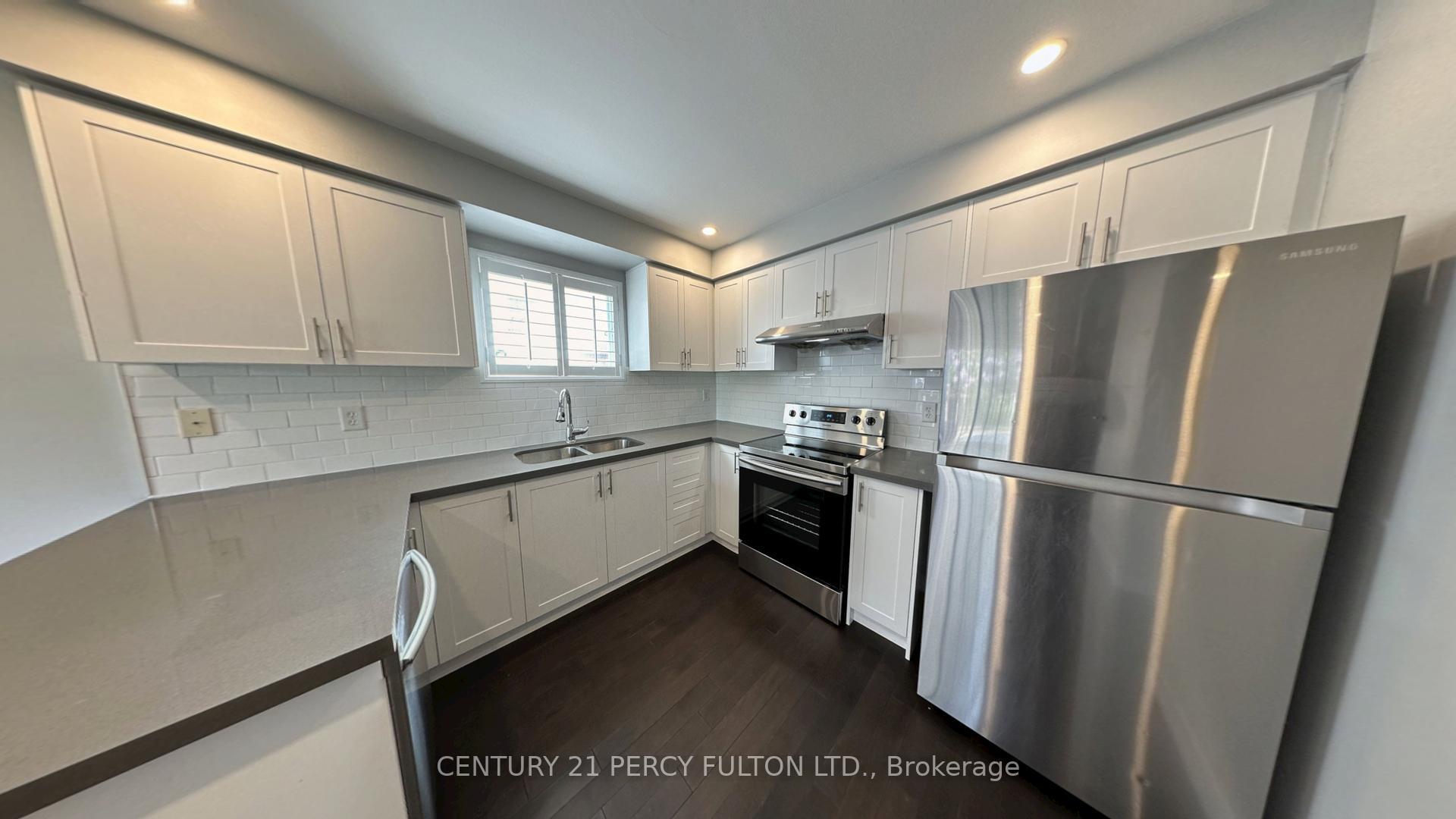 Property Photo:  54 Rolling Acres Drive  ON L1R 2B8 