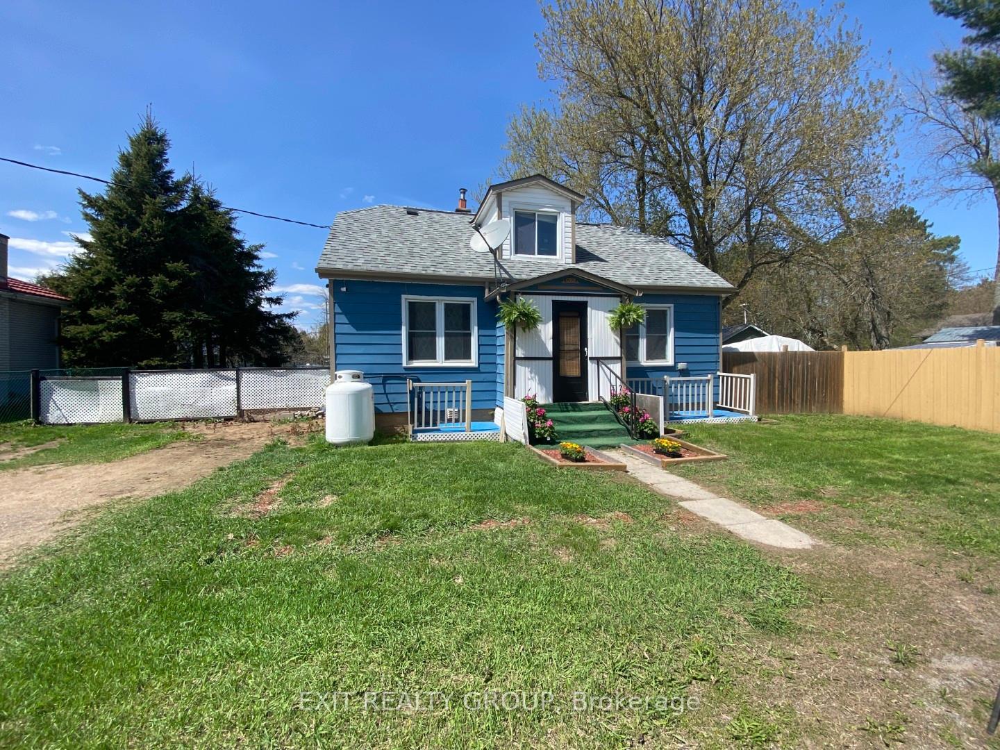 Property Photo:  33 Glastonbury Road  ON K0H 2G0 