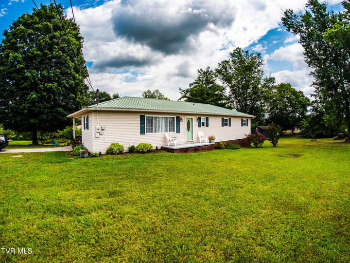 Property Photo: 100 Carroll Circle TN 37857