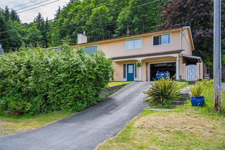 Property Photo:  540 Macmillan Dr  BC V0P 1R0 
