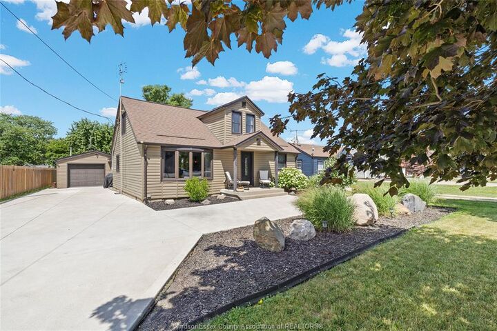 Property Photo:  1425 Erie Road  ON N0R 1G0 