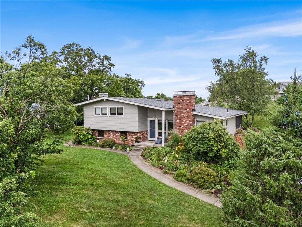 Property Photo: 806 Old Clairton Rd PA 15025