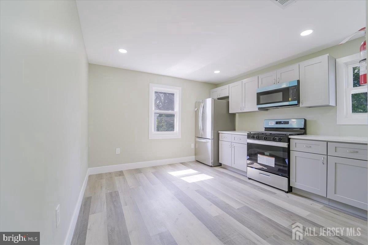 Property Photo:  951 Amboy Avenue 953  NJ 08837 