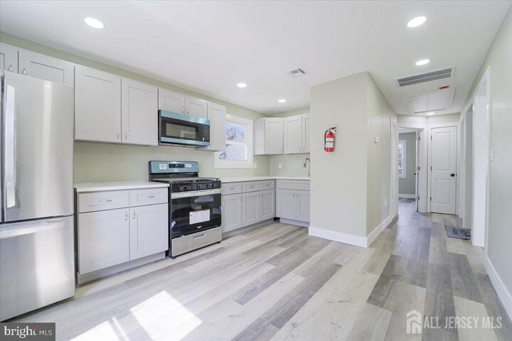 Property Photo:  951 Amboy Avenue 953  NJ 08837 