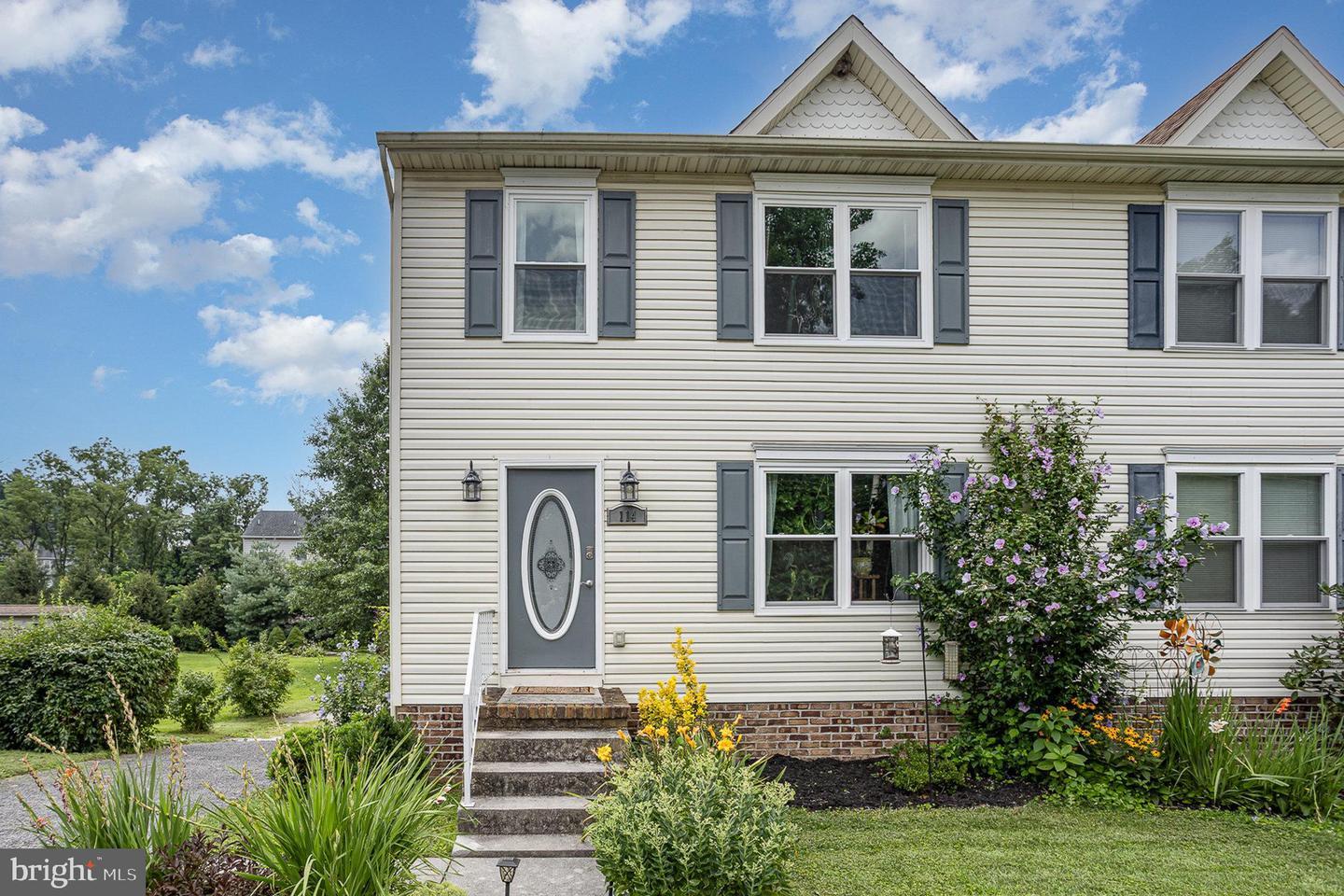 114 Ruel Avenue  Hanover PA 17331 photo