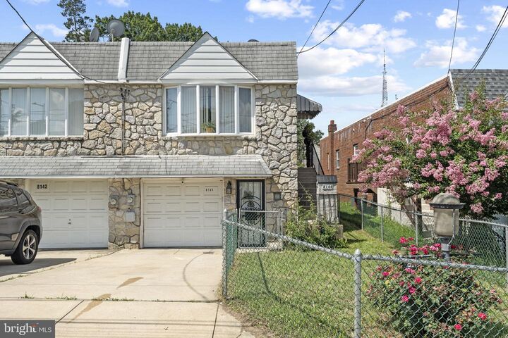 8144 Henry Avenue  Philadelphia PA 19128 photo