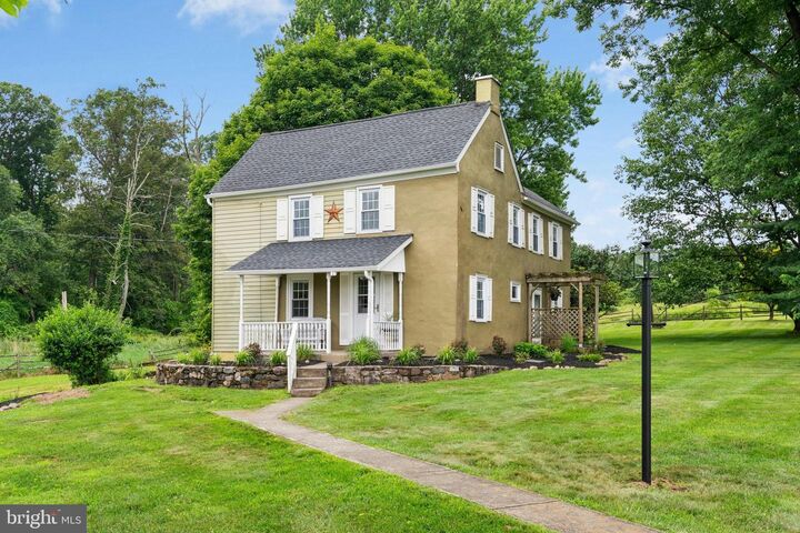 Property Photo:  995 Passer Road  PA 18036 