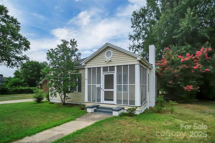 Property Photo: 417 W Graham Street NC 28150