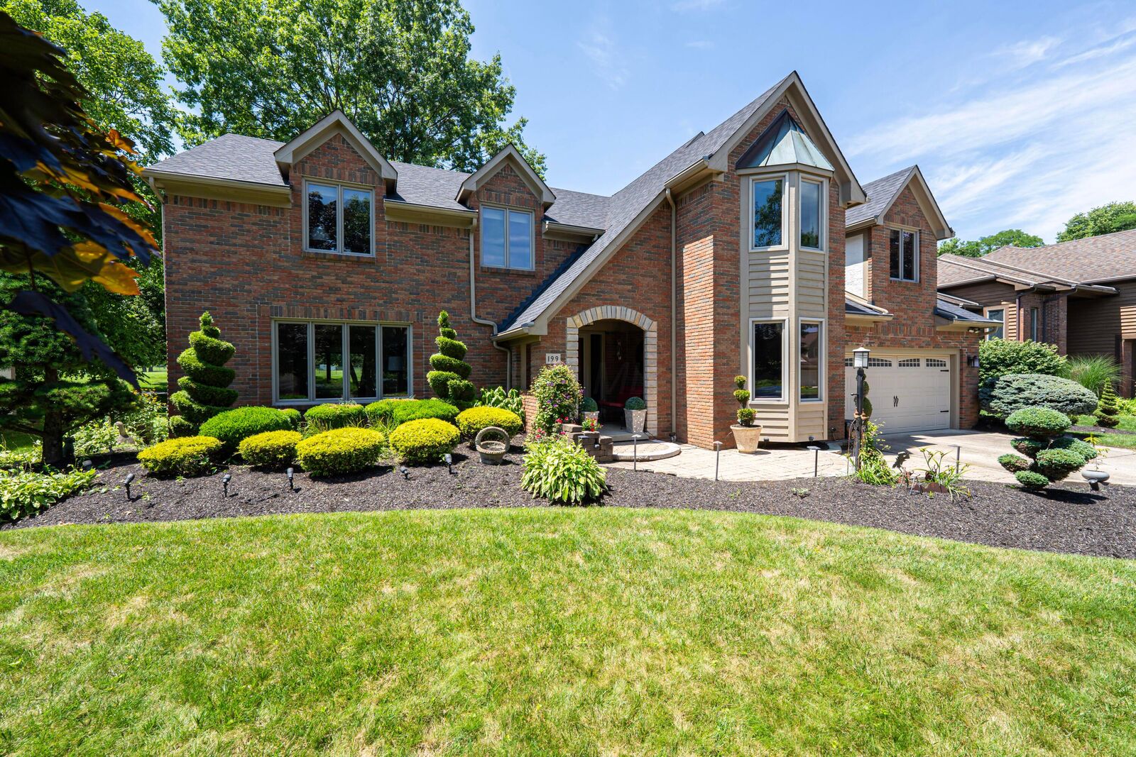 Property Photo:  199 Granby W Place  OH 43081 