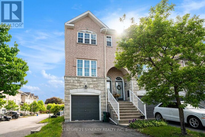 155 Scout Street  Ottawa ON K2C 4E2 photo