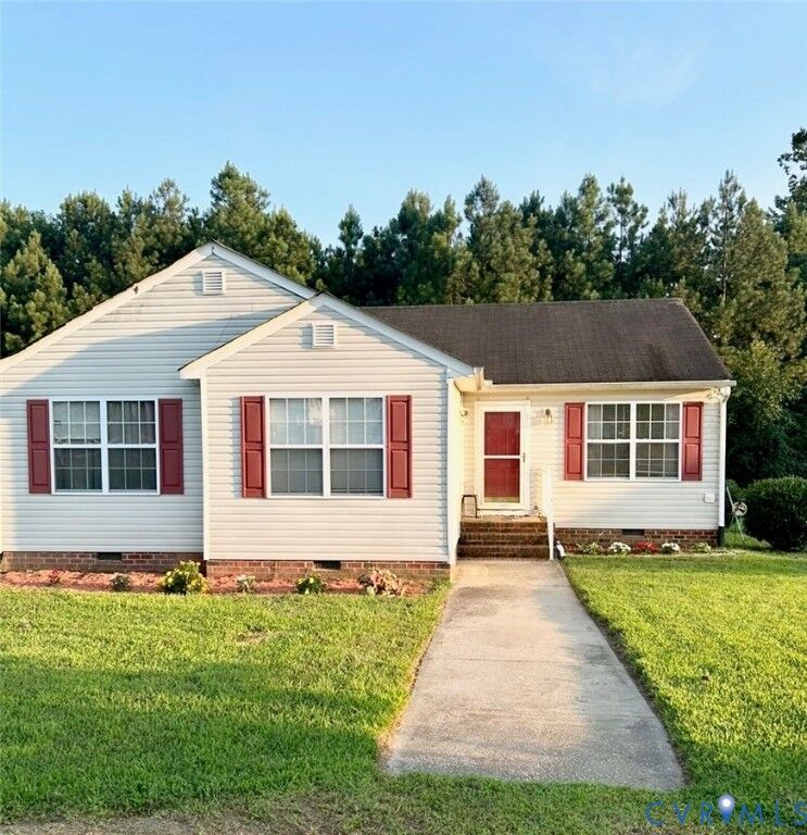 Property Photo:  109 South Street  VA 23075 