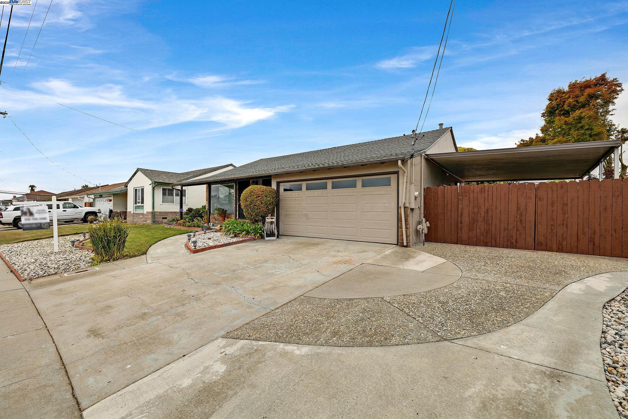 Property Photo: 14616 Elm St CA 94579