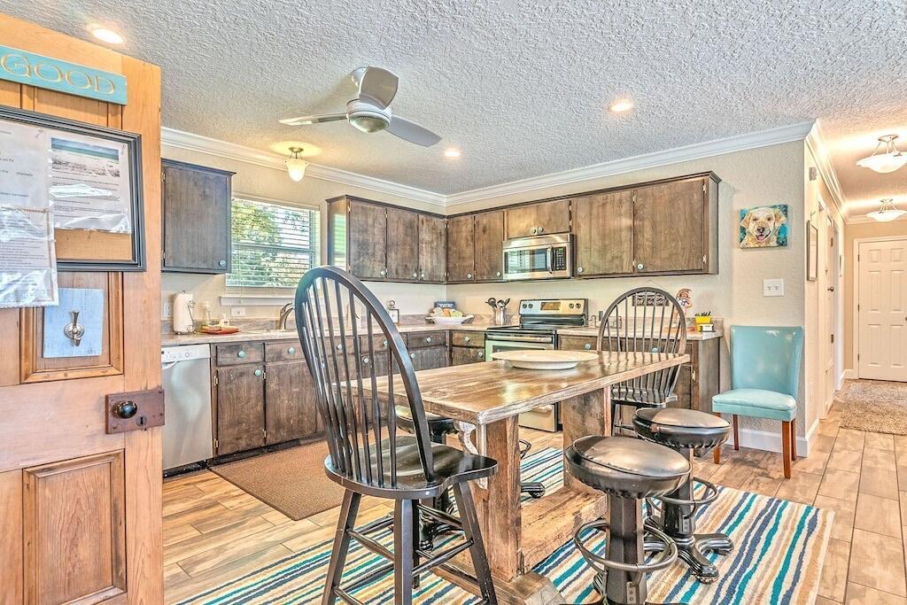 Property Photo: 8115 8th Street FL 32567