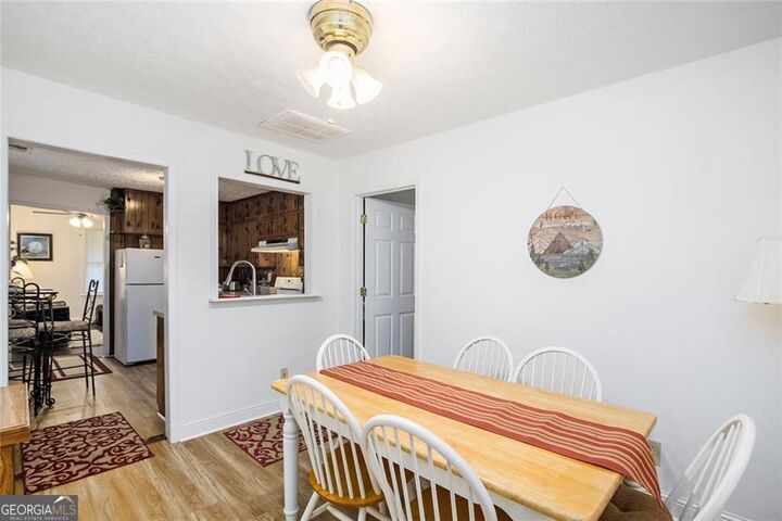 Property Photo:  591 East Johnson Street  GA 30179 