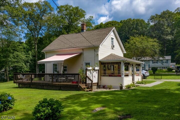 Property Photo:  51 Blakely Ln  NJ 07435 