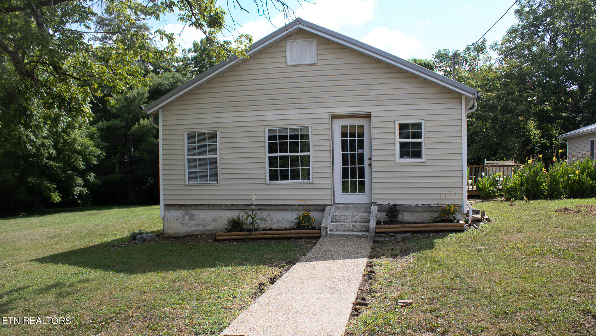 Property Photo: 820 Wells Rd TN 37801