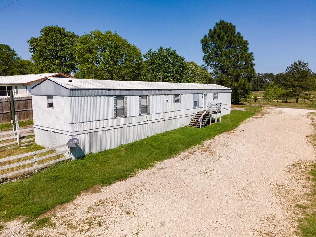 Property Photo: 361 Townsend Street TX 75980