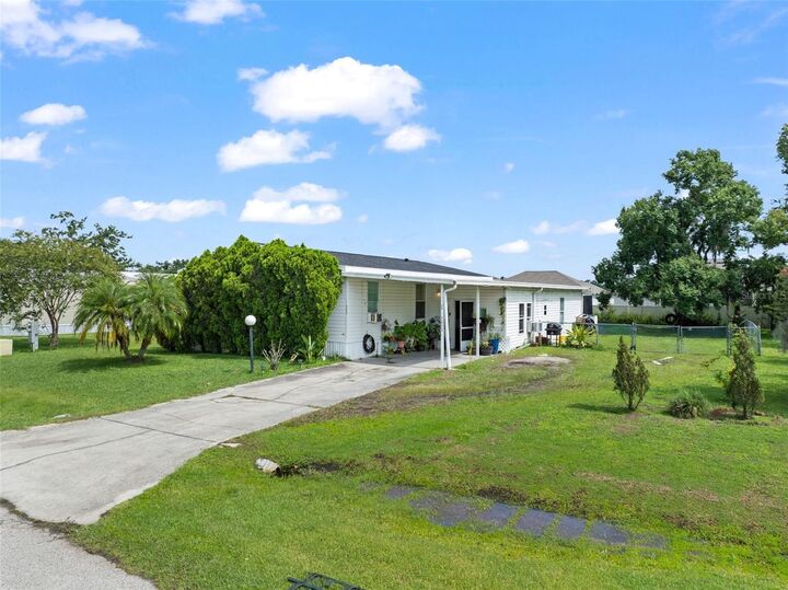 Property Photo:  3053 Keuka Loop  FL 33810 