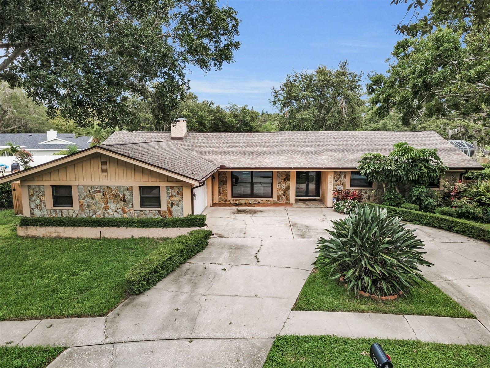 Property Photo: 2275 Willowbrook Drive FL 33764