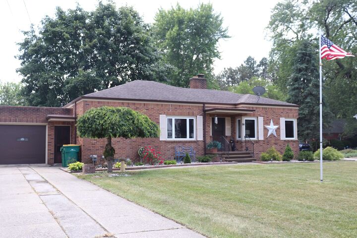Property Photo: 84 E Salzburg Road MI 48706