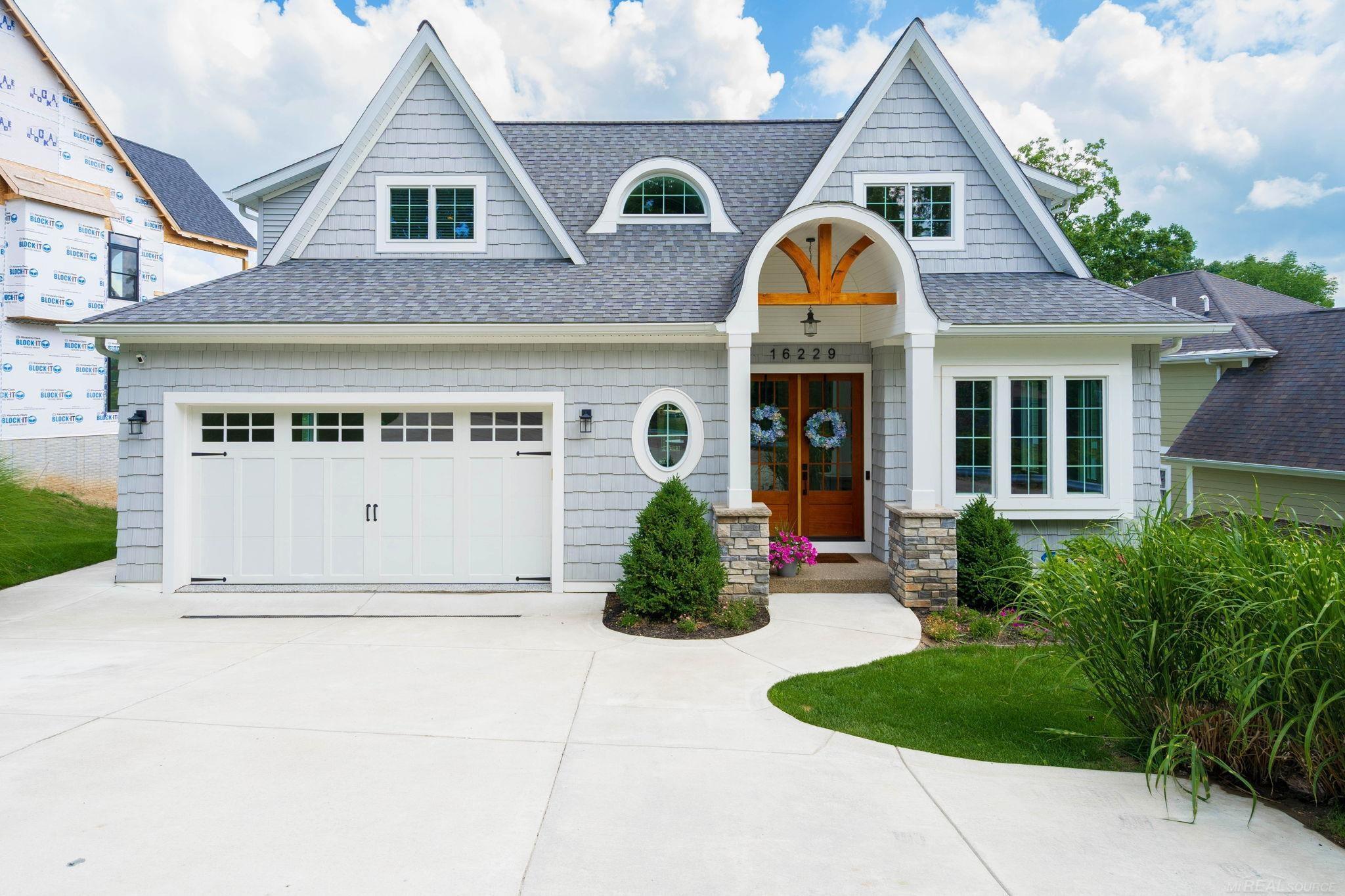 Property Photo:  16229 Knobhill Drive  MI 48451 