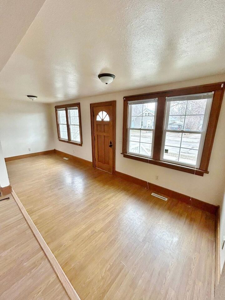 Property Photo:  507 9th St. NE  ND 58703 