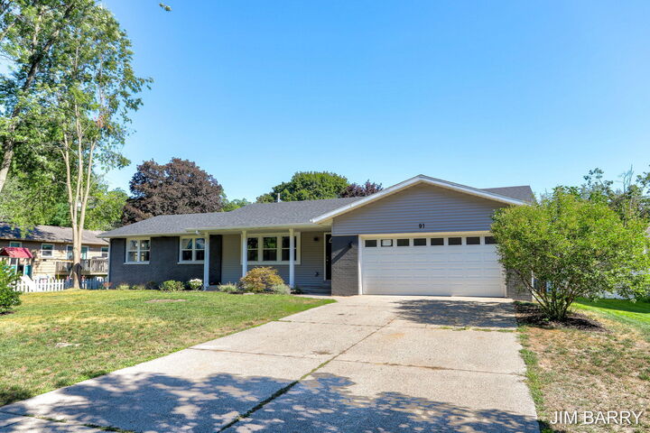 Property Photo: 91 W 40th Street MI 49423