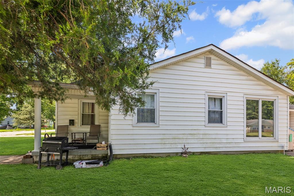 Property Photo: 861 Pershing Boulevard IL 62203