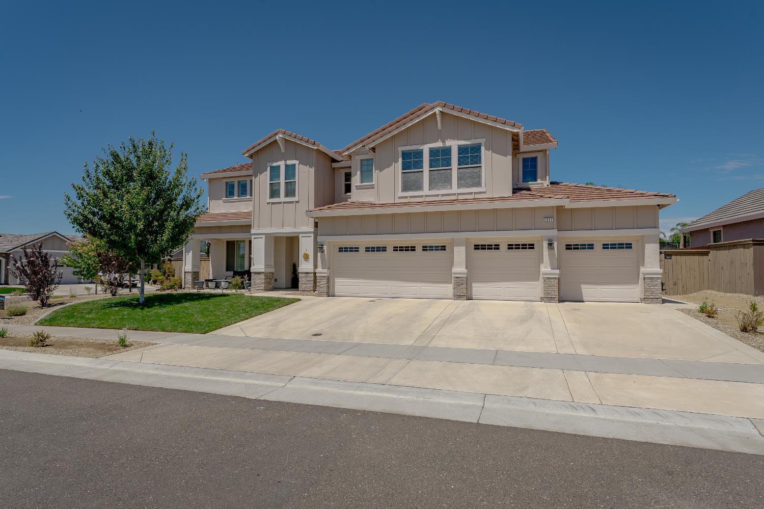 Property Photo: 2232 Cumberland Loop CA 95747