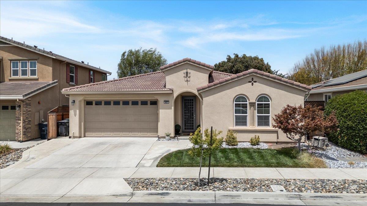 Property Photo: 437 S Ventana Avenue CA 95376