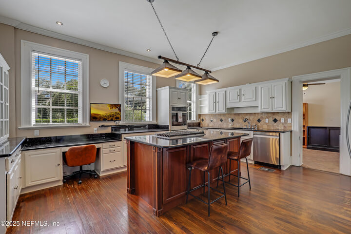 Property Photo:  3903 St Johns Avenue  FL 32205 