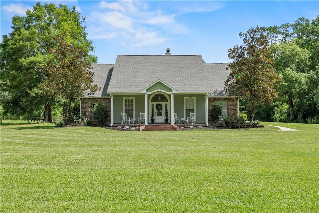 Property Photo: 29063 Henry White Road LA 70711