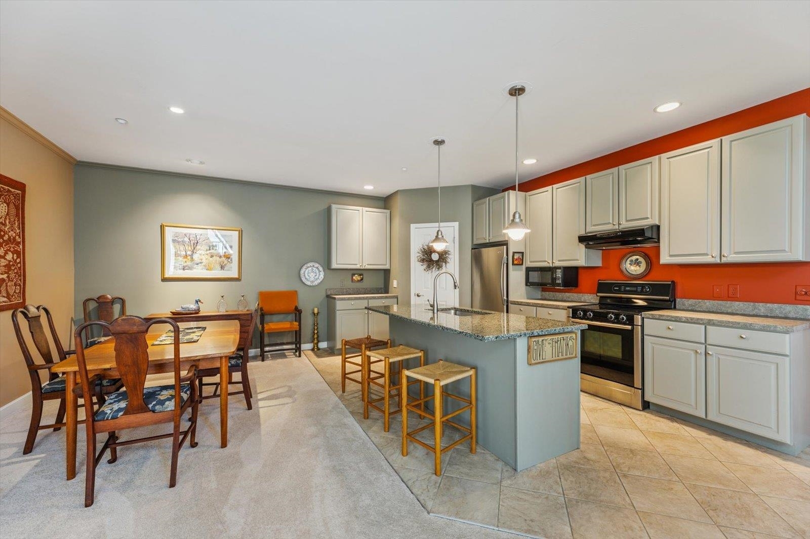 Property Photo: 18 Eastridge Drive NH 03458