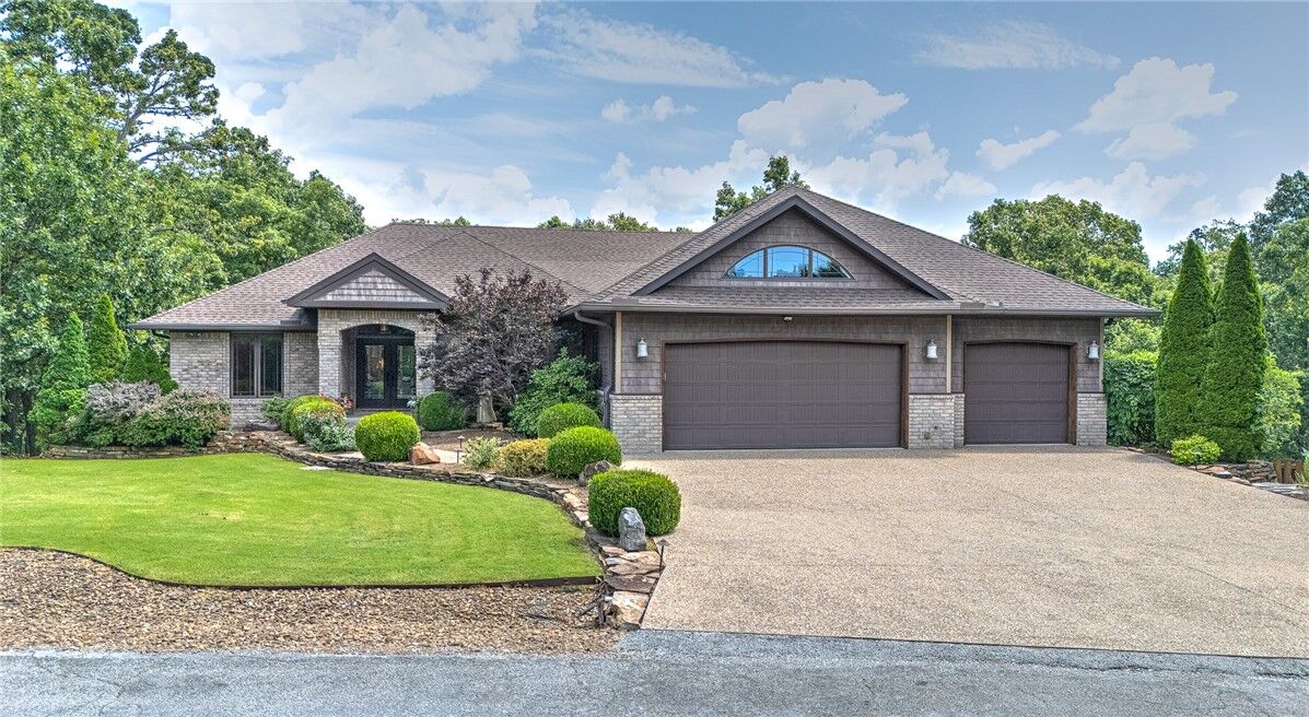 Property Photo: 9 Sunart Lane AR 72715