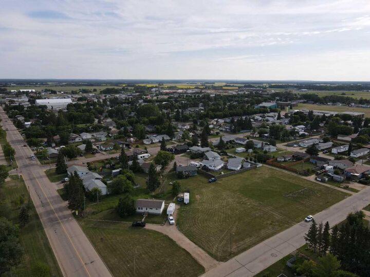4825 59 Avenue  High Prairie AB T0G 1E0 photo