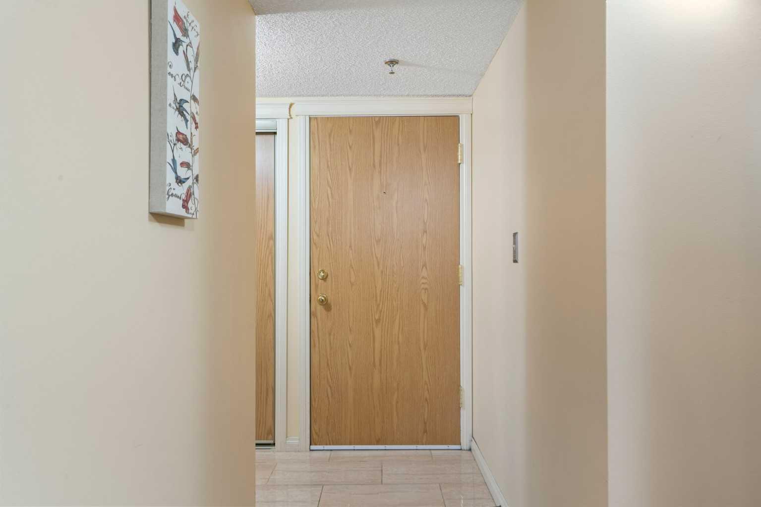 Property Photo: 2011 University Drive NW 103 AB T2N 4T4