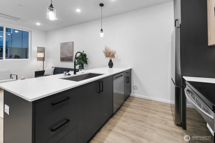 Property Photo:  822 B NW 52nd Street  WA 98107 
