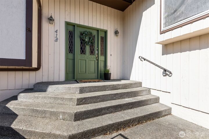 Property Photo: 418 SW 189th Street WA 98166