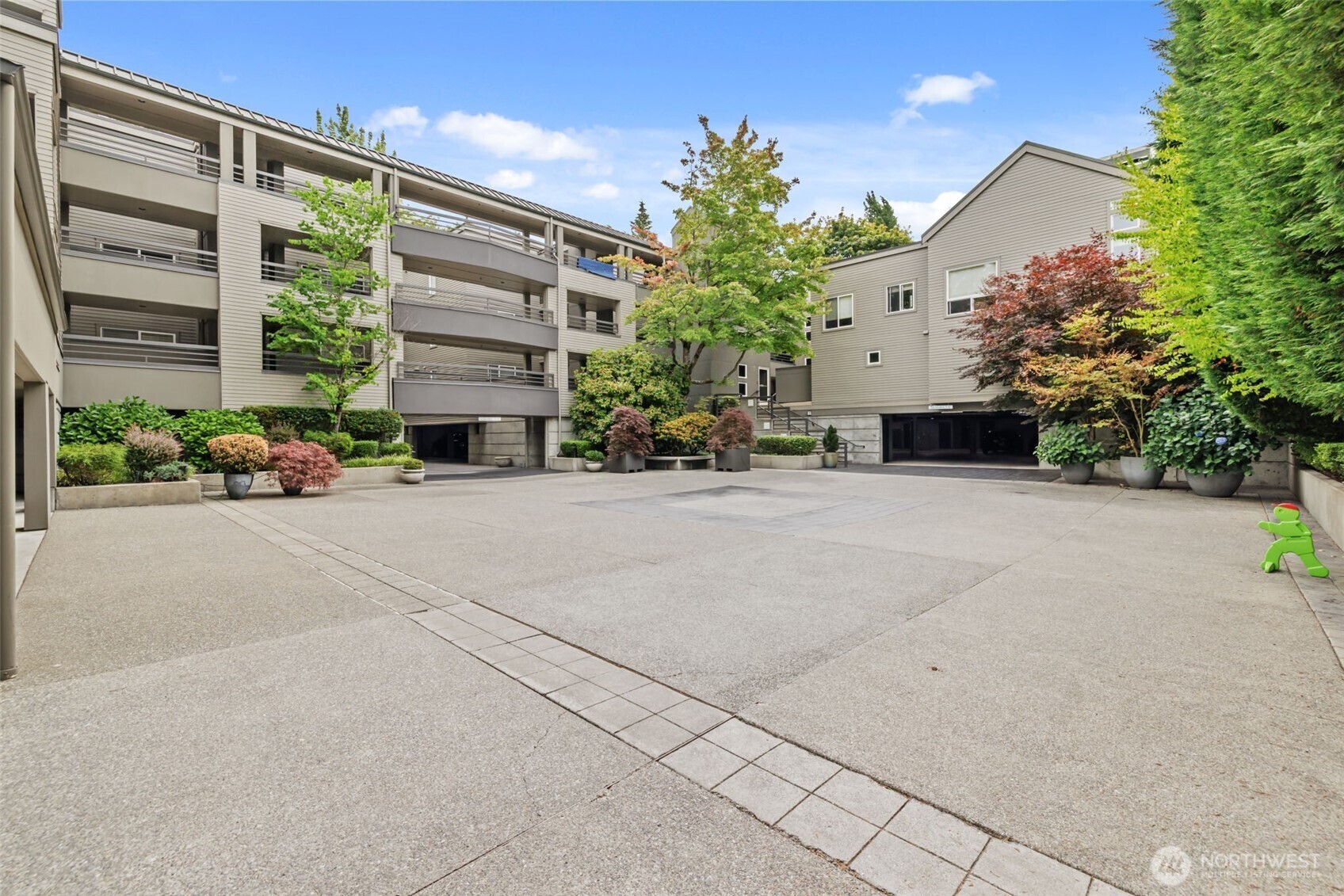 501  Kirkland Avenue 303  Kirkland WA 98033 photo