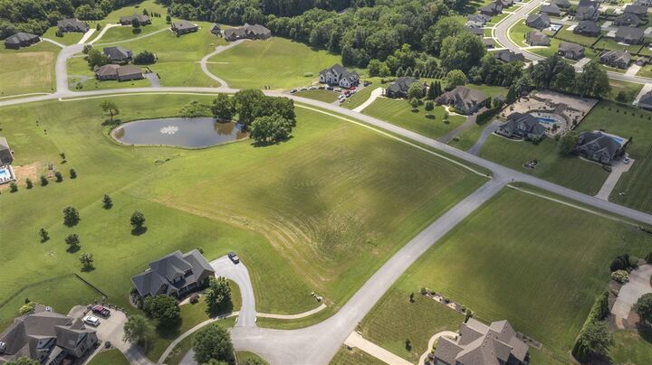 Property Photo:  115 Sterling Oak Court  KY 42122 