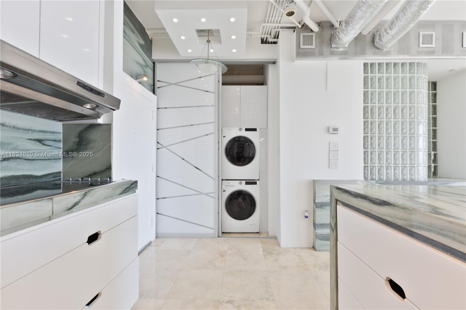 Property Photo: 1155 Brickell Bay Dr Ph 208 FL 33131