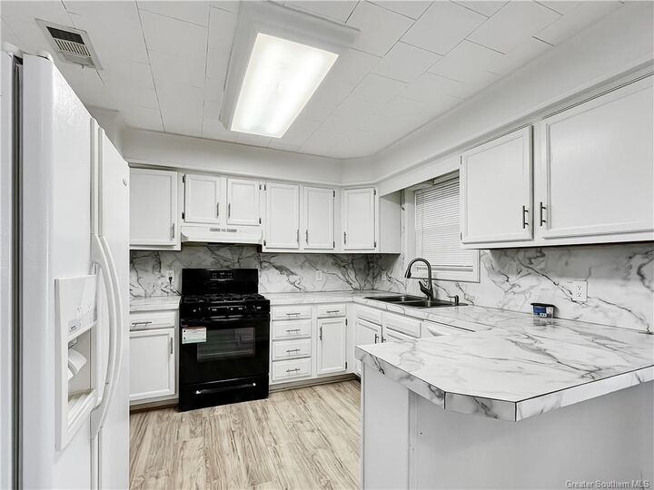 Property Photo:  4539 Sale Lane  LA 70605