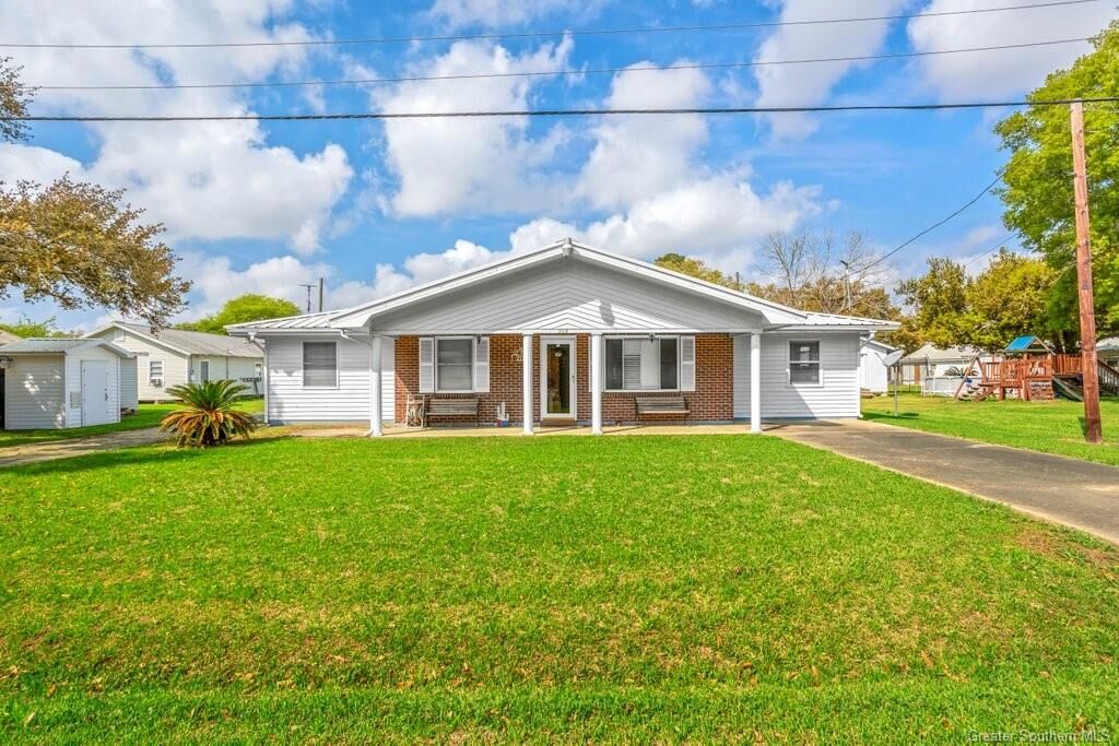 Property Photo:  206 S 2nd Street S  LA 70542 